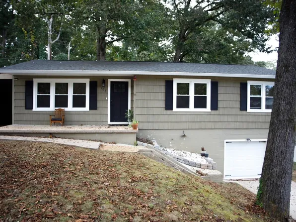 108 Baker Dr, Florence, AL 35630