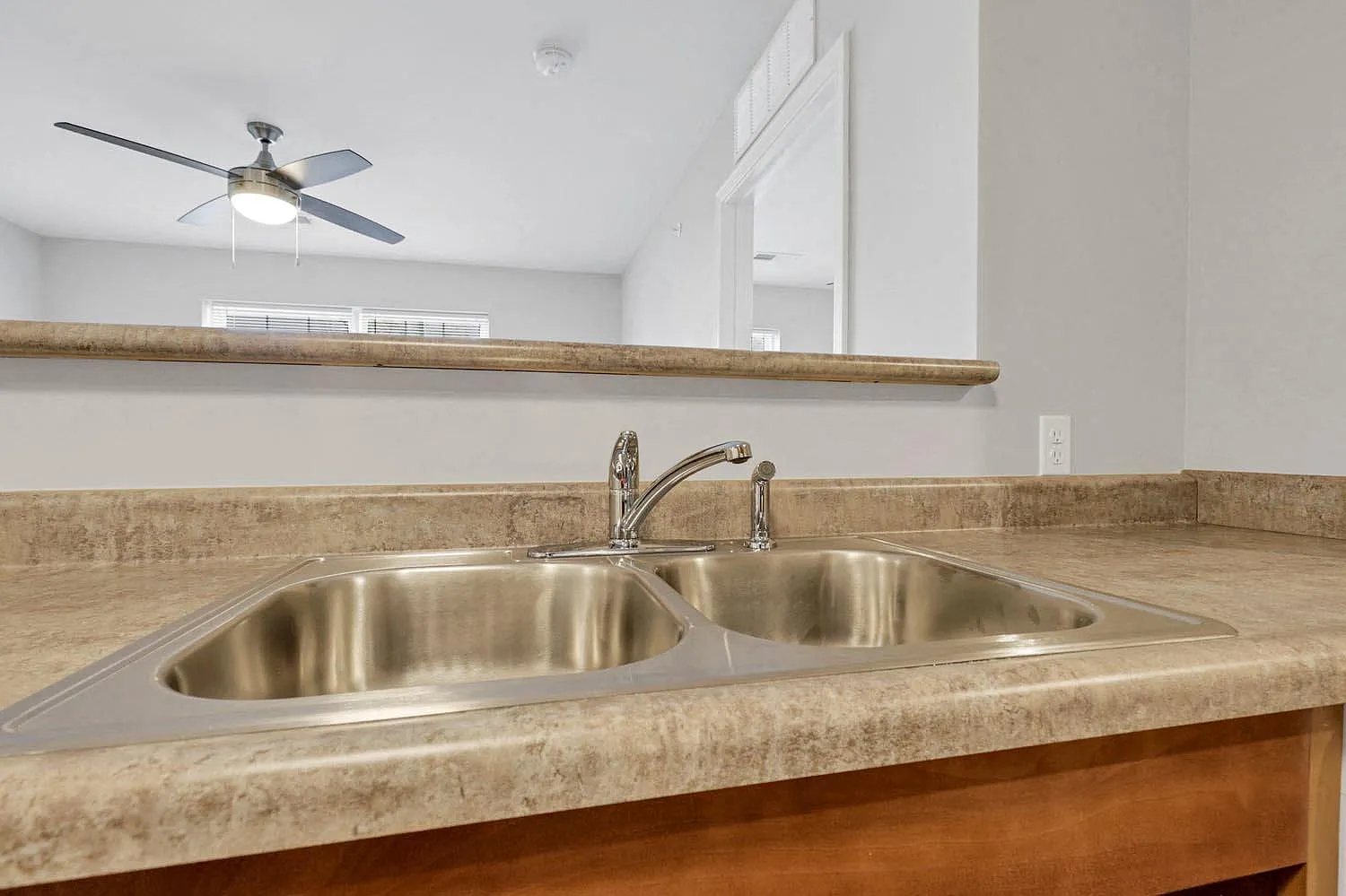 Lockbourne Greene — Photo 3