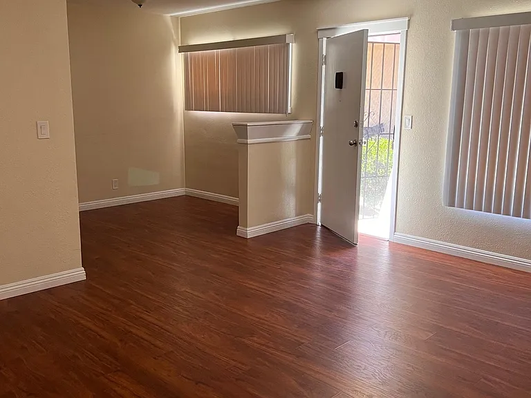 125 S La Fayette Park Pl #7 — Photo 11