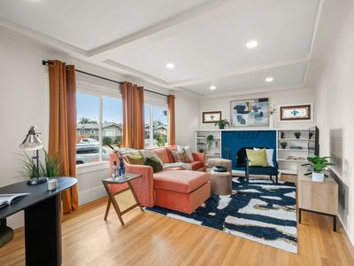 (Undisclosed Address), Oakland, CA, 94605