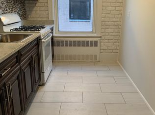 1532 W 10th St #2F, Brooklyn, NY 11204