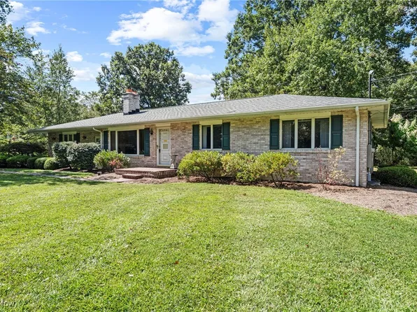 11030 N 12th St, North Benton, OH 44449