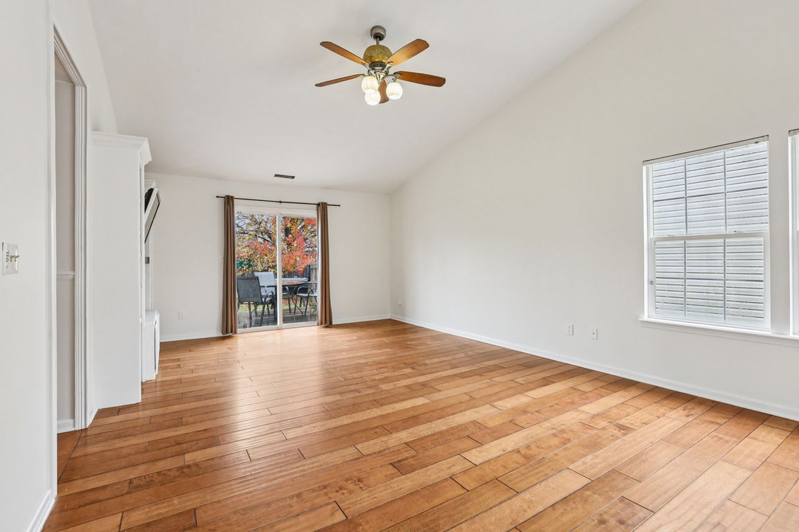 next background image