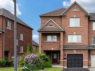 21 Polarlights Way, Toronto, ON M1X1Z4