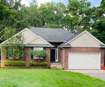 9556 Wayne Rd, Livonia, MI, 48150