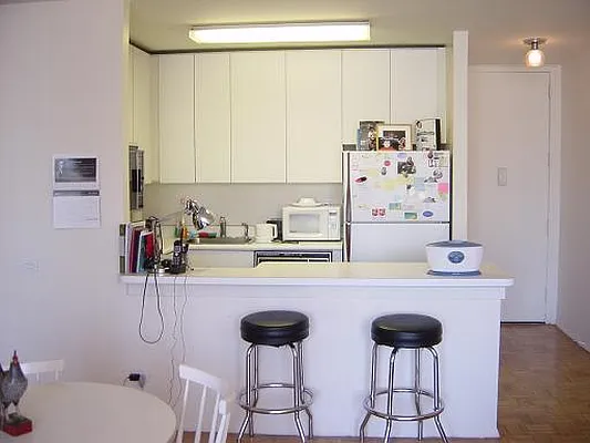 Rented by Raz Realty | media 9