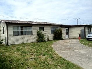 1st image of 115 Melaleuca Dr E