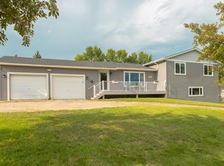 1007 Skyline Dr NE, Alexandria, MN 56308