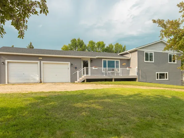 1007 Skyline Dr NE, Alexandria, MN 56308