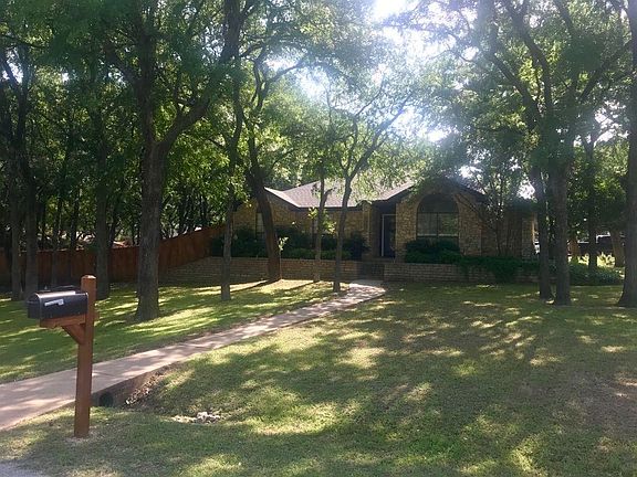 3rd image of 6303 Circo Dr