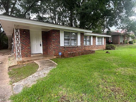 2nd image of 3825 Fairfield Dr