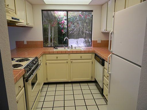 4th image of 8429 Mulcahy Ave
