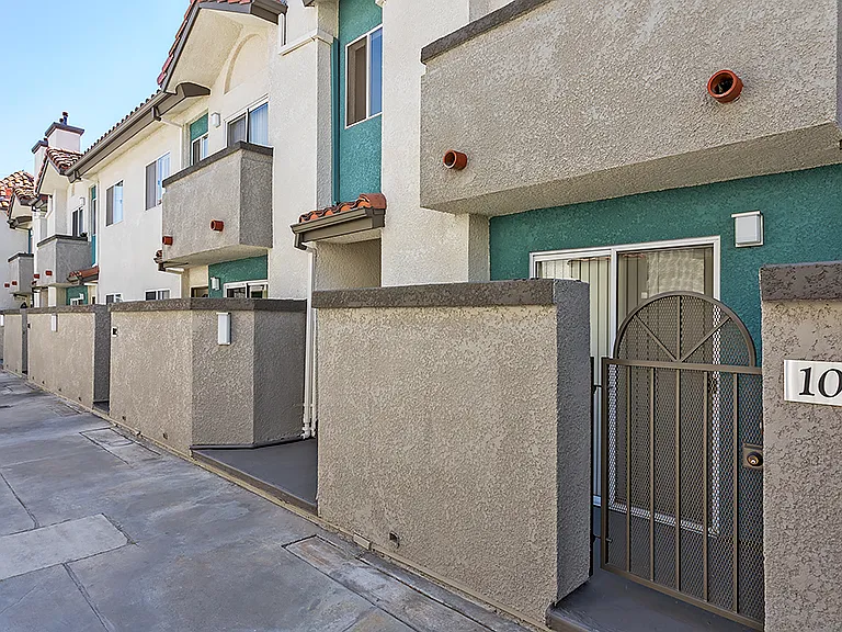1216 S Corning St — Photo 21