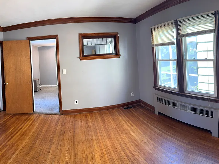 162 Rossiter Rd — Photo 12