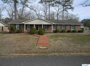 501 Misty Ln, Rainbow City, AL 35906