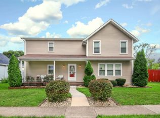207 W Navaho Ave, Shabbona, IL 60550