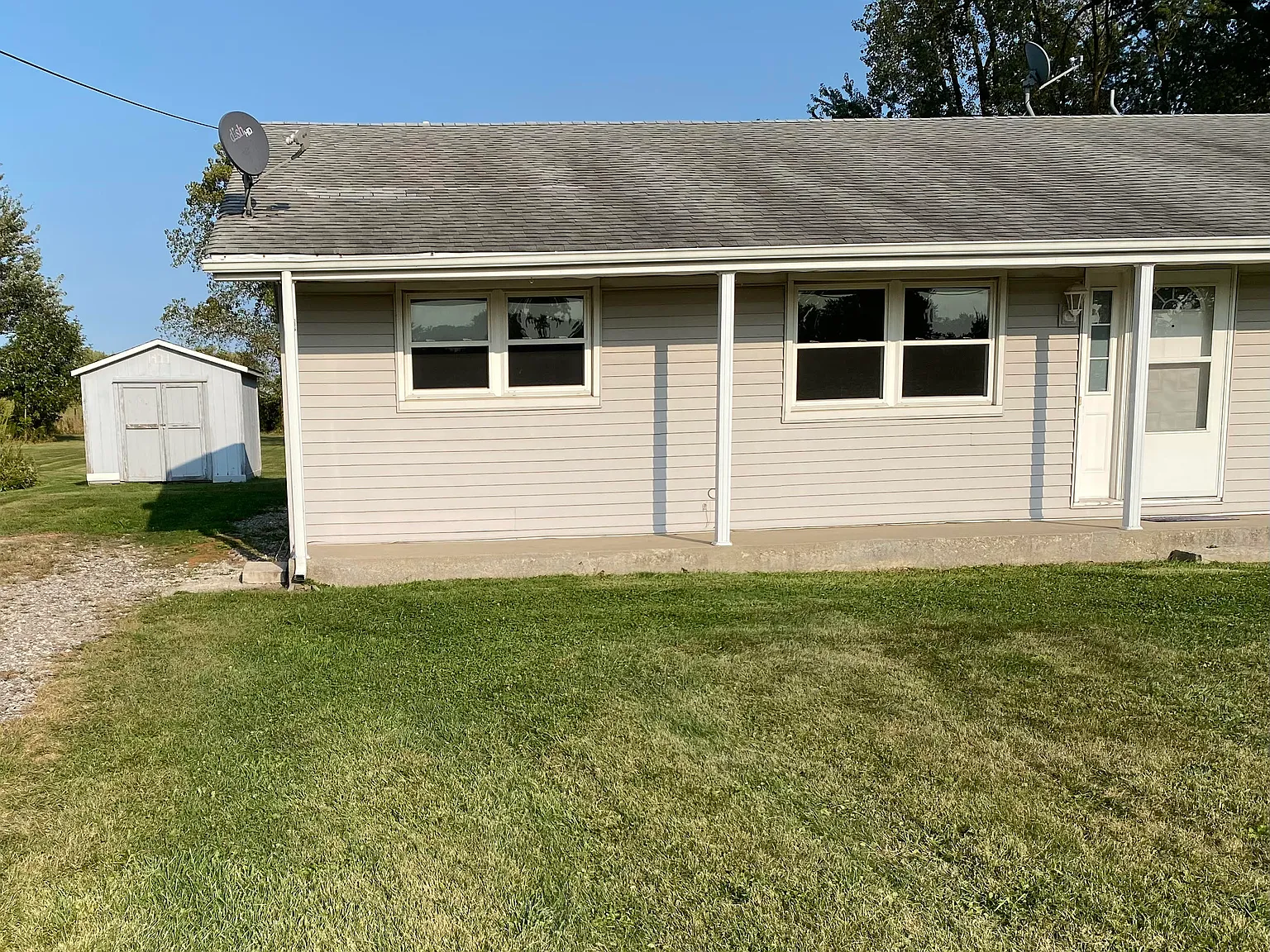 2 bed, 941 sqft, $1,550 — Photo 2