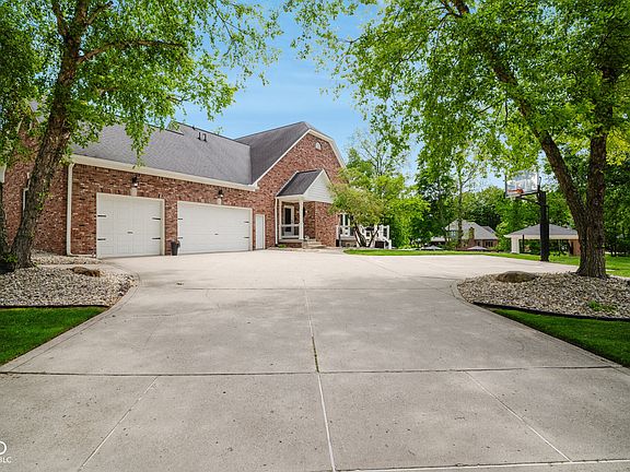 4th image of 4095 Mountbatton Dr