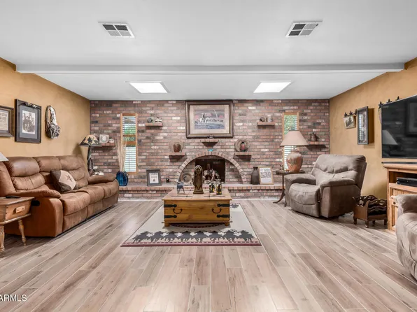 10718 W WELK Drive, Sun City, AZ 85373
