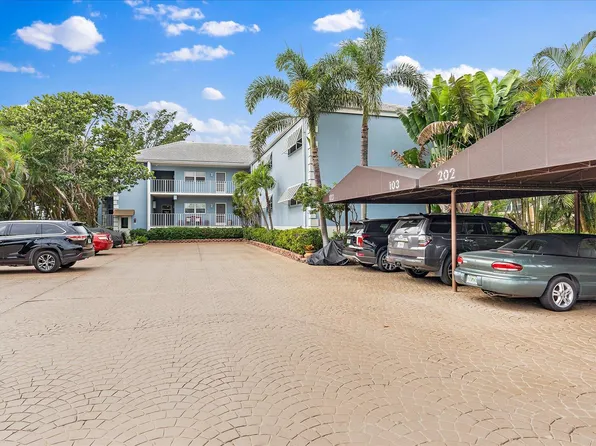 5621 Gulf Of Mexico Dr APT 103, Longboat Key, FL 34228