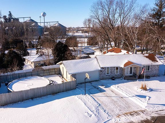 5th image of 304 Mallard Ct