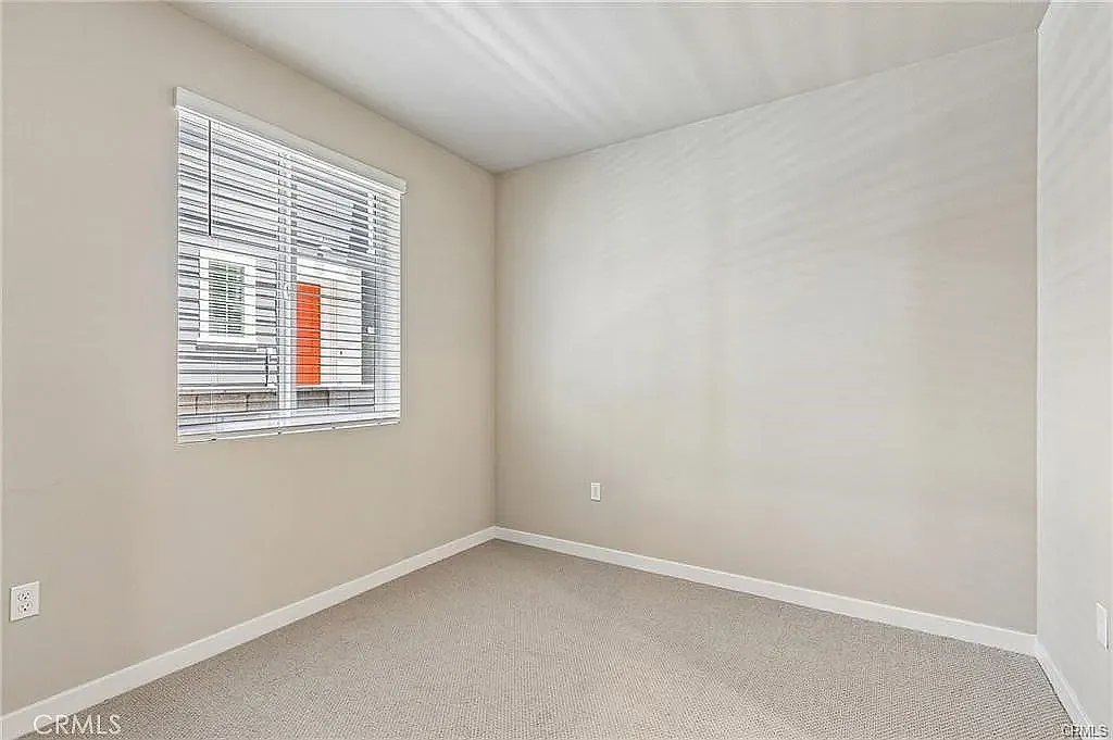 3 bed, 1754 sqft, $1,275 — Photo 2