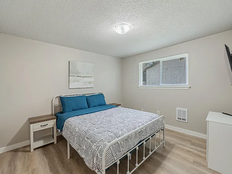 8419 Quinault Dr NE — Photo 24