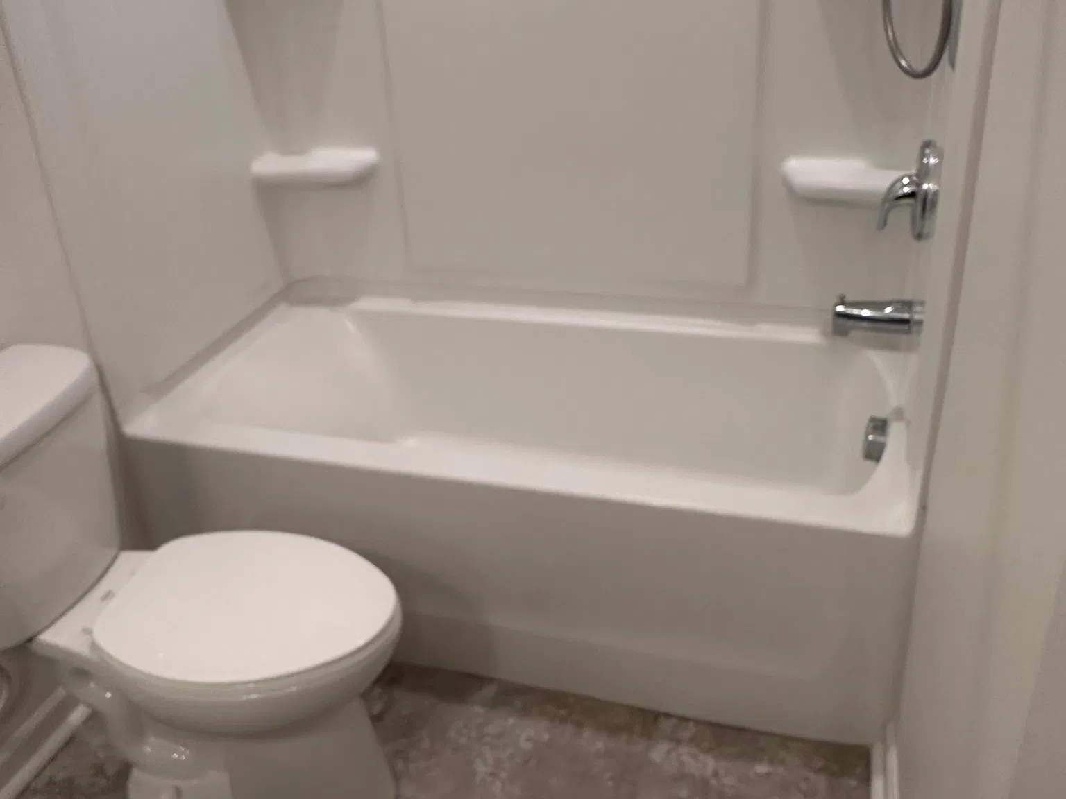 3 bed, 2.5 bath, 2500 sqft, $3,300 — Photo 4