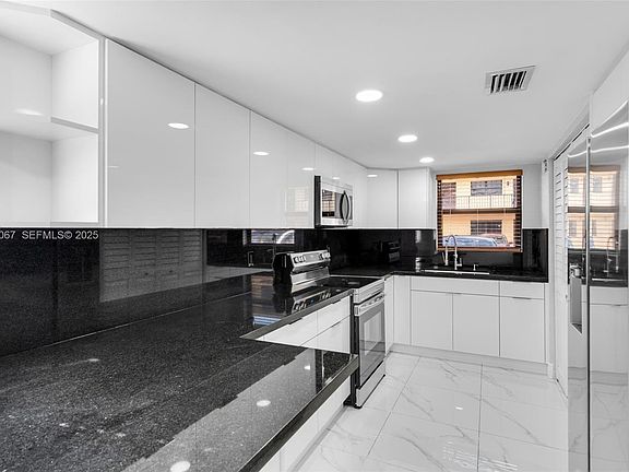 4th image of 5061 W 12th Ln