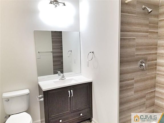 4th image of 510 Hamilton St APT 201