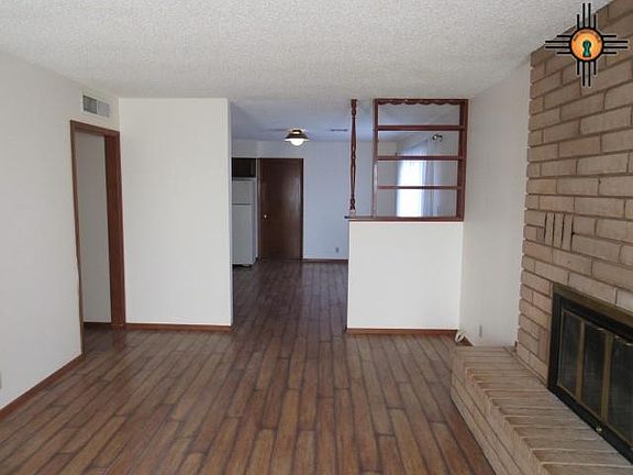 4th image of 905 Ivy St