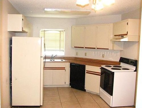 3rd image of 611 E Amelia St APT 4