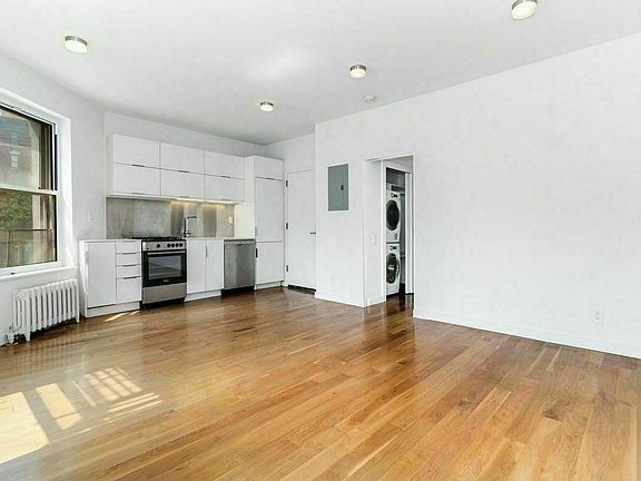 3rd image of 48 Bedford St #4C