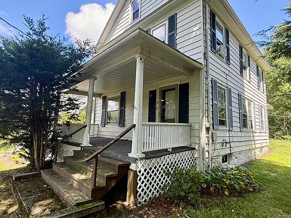 3rd image of 27 Shaver Ave