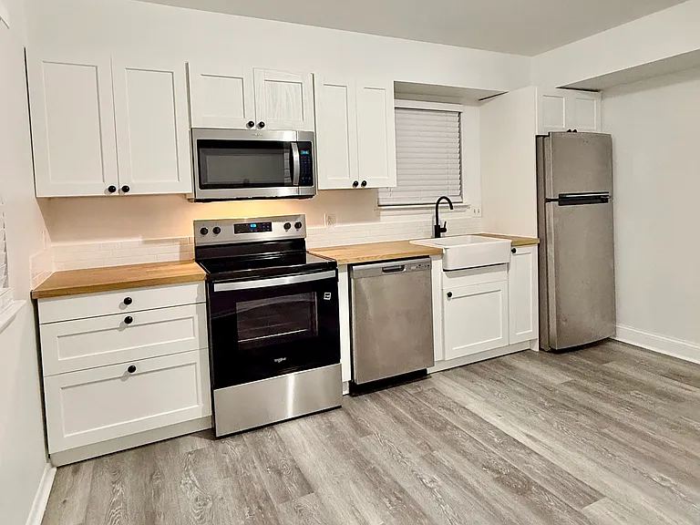 732 Garfield Ave — Photo 2