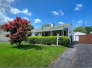 4216 Riverview Ln, Lorain, OH 44055