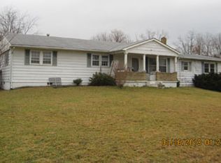 121 Little Pond Ln, Winchester, VA 22603