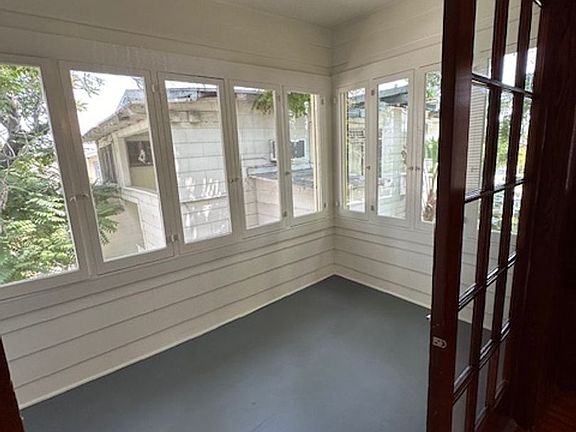 4th image of 1300 Fremont Ave #1/2