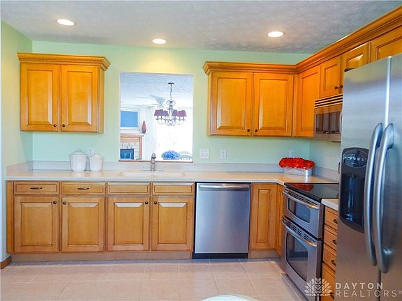 3rd image of 2479 Homeland Ct