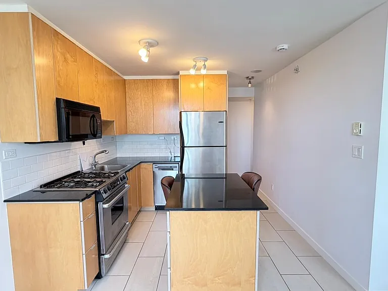 989 Beatty St #904 — Photo 10