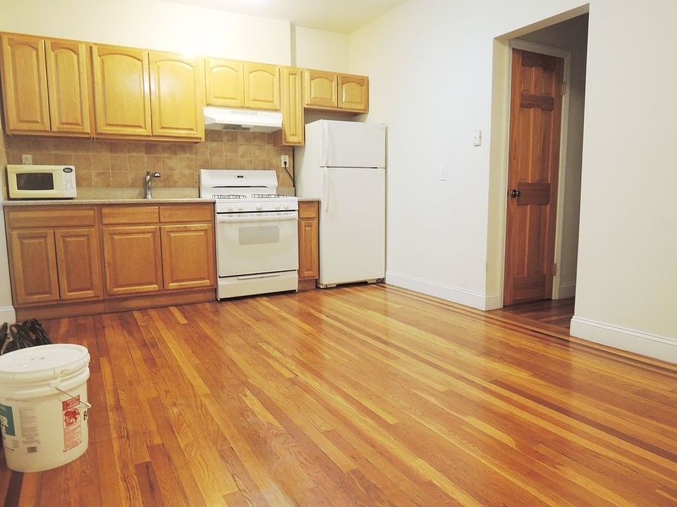2nd image of 2550 30th Rd APT 5E