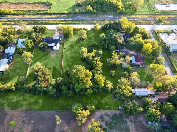 810 Dickinson, League City, TX 77573