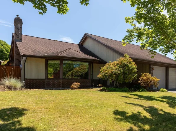 748 Juniper Pl, Delta, BC V4L 2J2