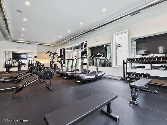 4th image of 6535 W Shakespeare Ave Unit 3W