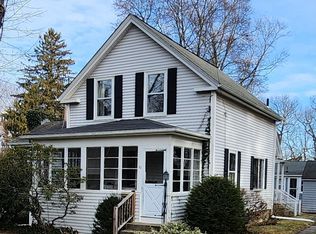 10 Prospect St, Medway, MA 02053