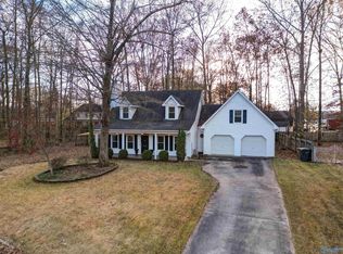 2705 King Arthur Ct SW, Decatur, AL 35603