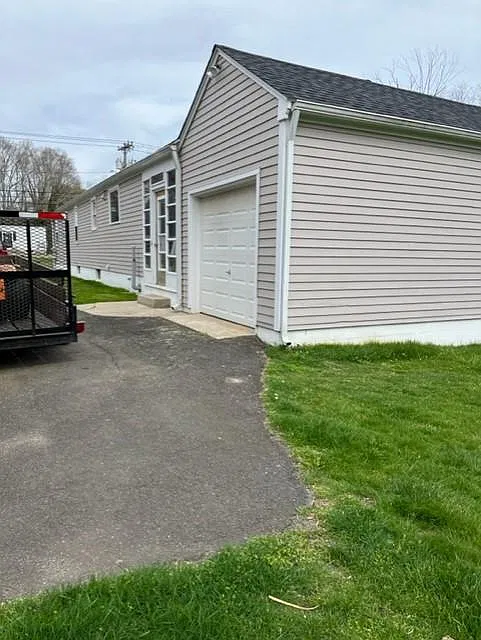 3 bed, 900 sqft, $2,725 — Photo 3