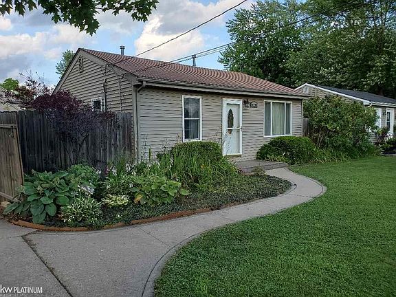 2nd image of 41294 Belvidere St