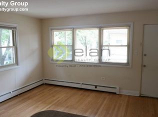 1735 W Bryn Mawr Ave #22, Chicago, IL 60660