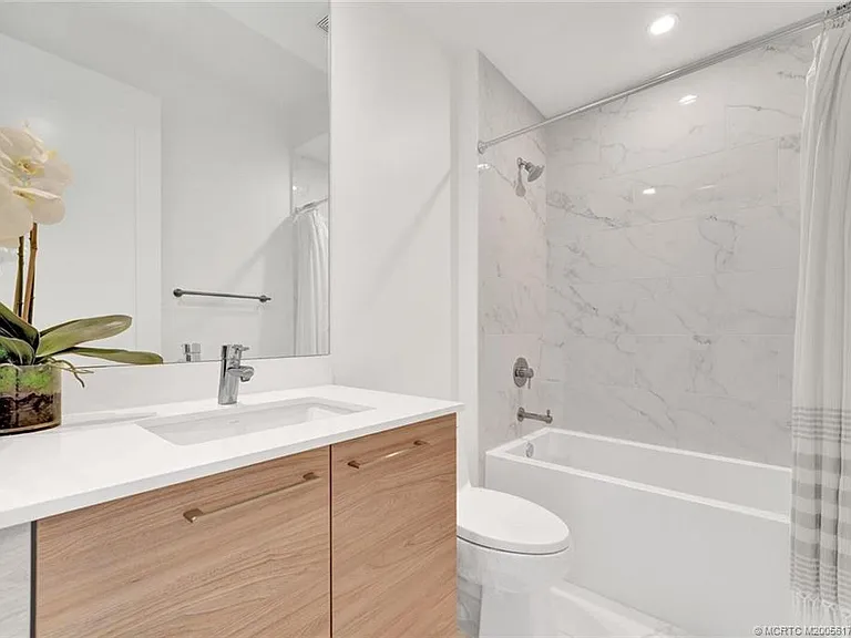 104 Water Club Ct N #18 — Photo 31
